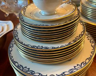 Lenox liberty - service for 8 with 12 dinner plates 