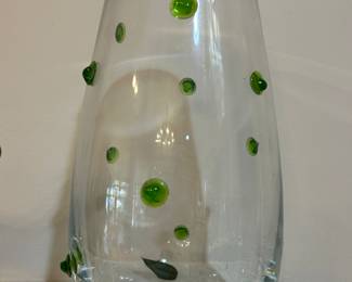 1 of a pair Southern living vases 