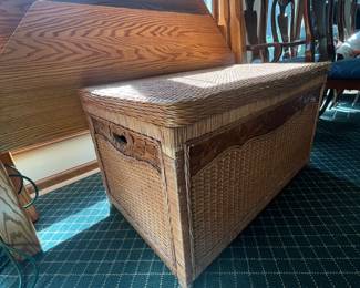 Wood bed.
Rattan trunk 