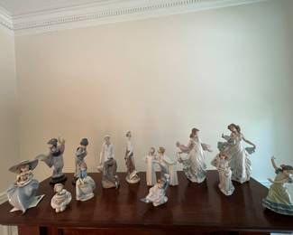 Various Lladro figurines 