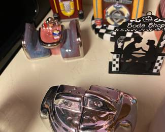 Juke Box Salt Pepper, Diner Bench Table Salt Pepper. Juke Box Decor