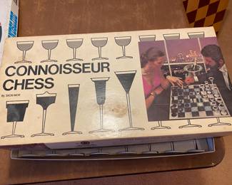Vintage Connoisseur Chess/Box