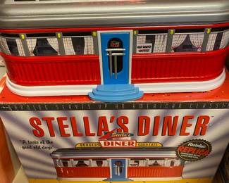 Stella's Diner/Box