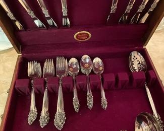 Vintage Wm Rogers 8 Piece Place Setting Service, Silver Plate