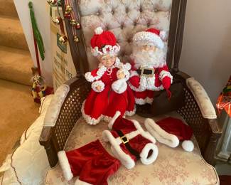 HO HO HO!!! Knitted Santa and Mrs Claus
