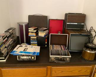 8 Track, Cassettes, Radio's