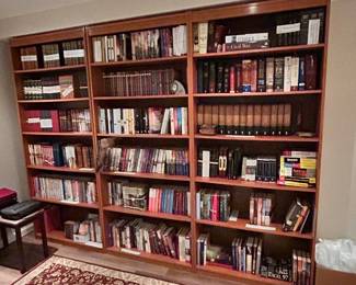 Incredible Library of Vintage Books, Biblical Study Bibles, Just a Fabulous Groupings of material for study Groups, 