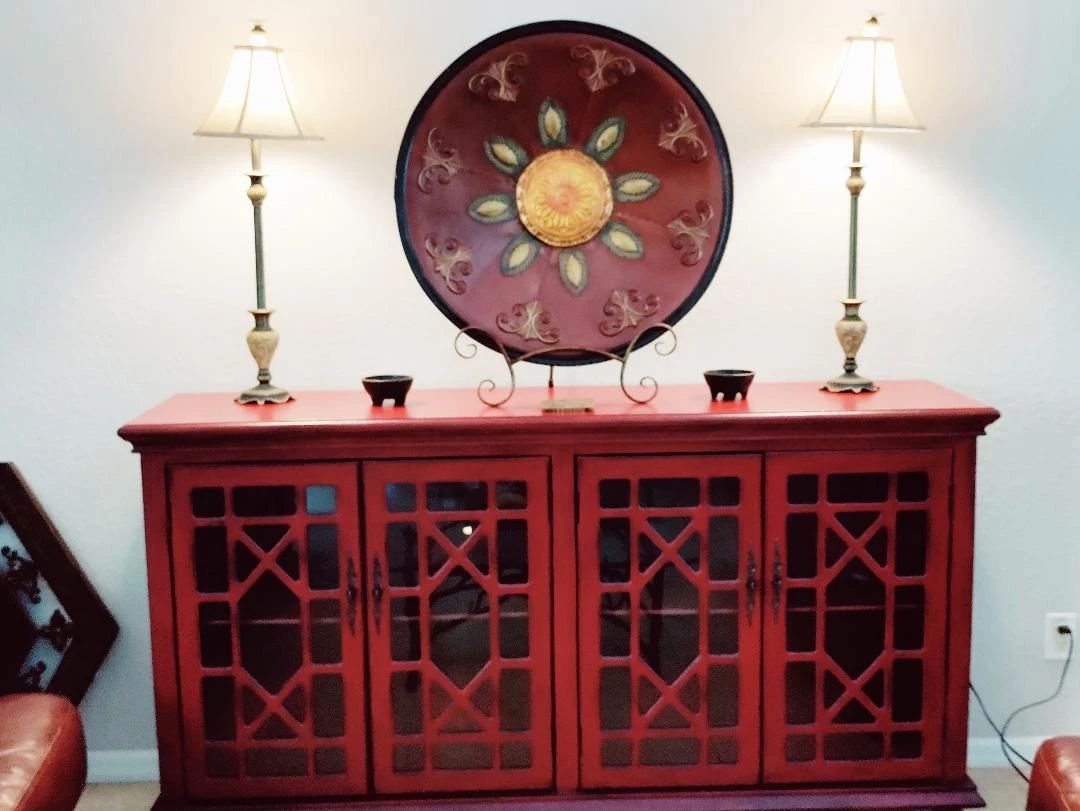 VINTAGE ORIENTAL CABINET & DECOR