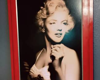 VINTAGE MARILYN MONROE FRAMED POSTER