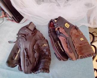 VINTAGE BASEBALL GLOVES
