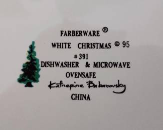 VINTAGE FARBERWARE CHRISTMAS "ICE SKATE SCENE" DINNERWARE