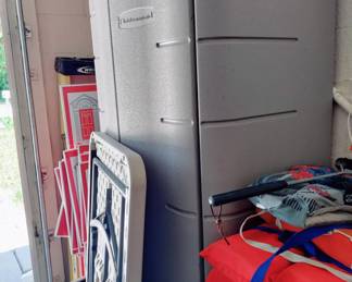 LARGE RUBBERMAID BRAND NEW STORAGE CABINET