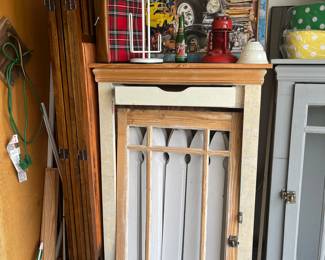 Cabnet with Fence pieces