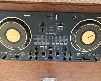 PIONEER Serato DDJ REV1 Turntable