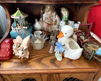 Miscellaneous knick knacks