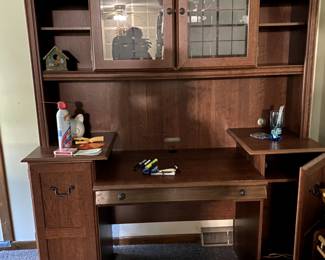 Bush Desk & Hutch