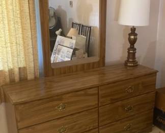 6 Drawer Dresser With Mirror And Lamp