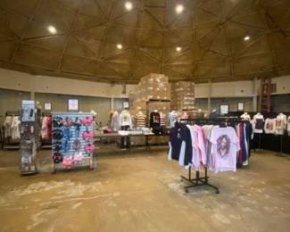 t shirts jeans hoodies shoes back to school 