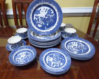 Blue Willow China Set