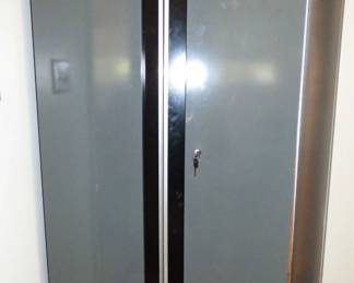 Metal Storage Cabinet with Key