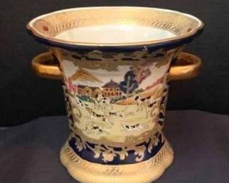 "Willow Creek Showcase" in Augusta, GA. Starts Closing Sat 7/13 at 8p. Pickup is Mon 7/15 from 1-6p. Please click here to view more photos, descriptions, and current bids: https://ctbids.com/estate-sale/29602