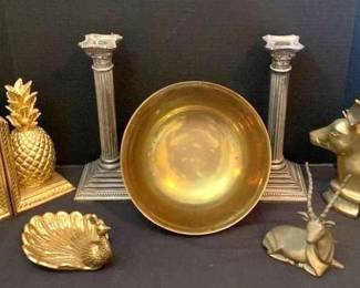 "Willow Creek Showcase" in Augusta, GA. Starts Closing Sat 7/13 at 8p. Pickup is Mon 7/15 from 1-6p. Please click here to view more photos, descriptions, and current bids: https://ctbids.com/estate-sale/29602