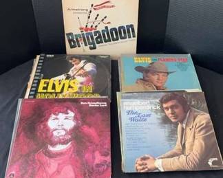 "Willow Creek Showcase" in Augusta, GA. Starts Closing Sat 7/13 at 8p. Pickup is Mon 7/15 from 1-6p. Please click here to view more photos, descriptions, and current bids: https://ctbids.com/estate-sale/29602