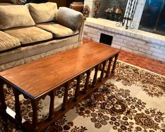 Wooden coffee table, large vintage area rug