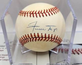 WILLIE MAYS AUTOGRAPHED BASEBALL.
