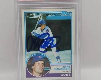 RYNE SANDBERS ROOKIE CARD AUTOGRAPHED . 1983 ROOKIE, VERY CLEAN CARD