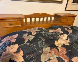 Lovely Queen Bed Complete