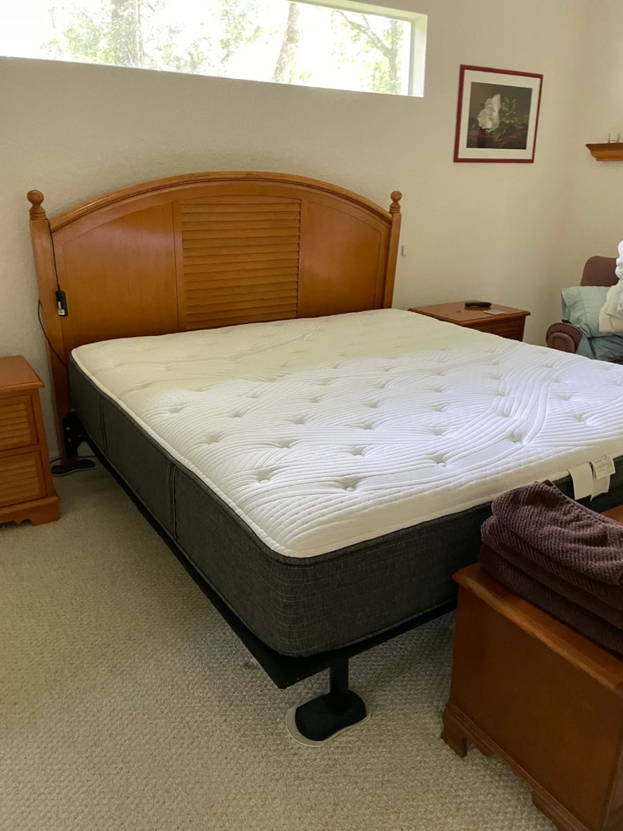 Adjustable King Beautyrest PressureSMART