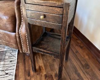 Smoke Stand w/brass insert on top