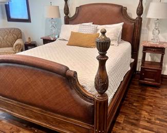 Thomasville Earnest Hemmingway Collection  Superb Poster Queen Bed Complete w/excellent Mattress 
Upstairs 