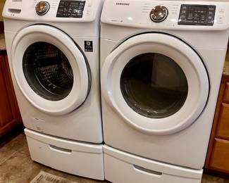 Samsung Set W/Stands/Drawers Work Well