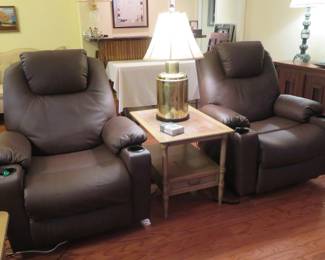 LIKE NEW power recliners