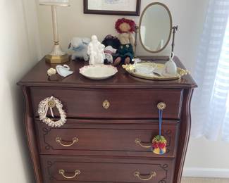 Child Craft 4 Drawer Chest
