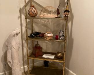 Etagere