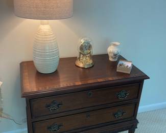 DREXEL HERITAGE  “Covington Park Collection”, 2 Drawer Chest