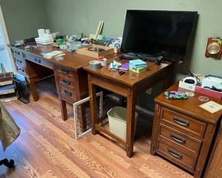 EUC desk set, office supplies