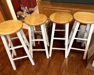 4 bar stools