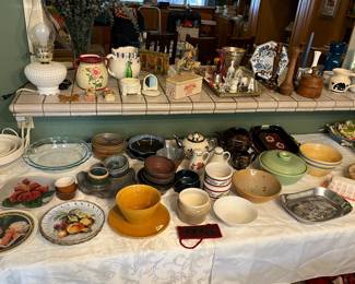 Misc kitchen and decorative bowls