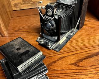 Antique camera and plates