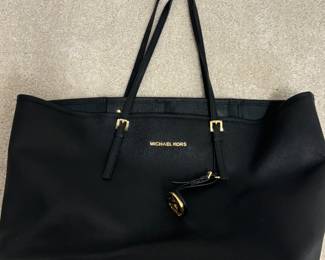 Michael Kors waxed leather shoulder bag 