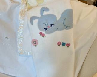 Appliquéd baby blanket 