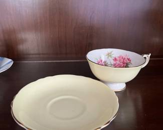 Vintage Paragon by Appointment pale yellow gold trim teacup & saucer 
