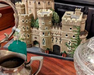 Dept. 56 Historical Series Windsor Castle 