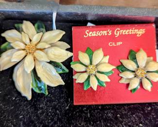 Vintage White Poinsettia Brooch and Clip on Earrings.