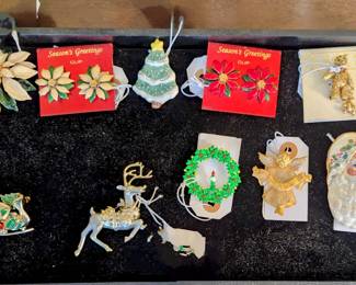Vintage Christmas Brooches and Earrings 