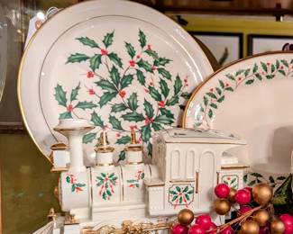 Lenox China Holiday Train and Serving Pieces 
